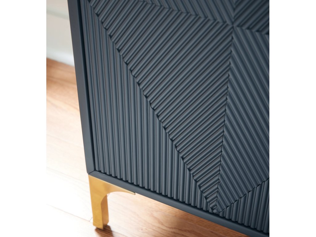 Loirwick Accent Cabinet - image 8