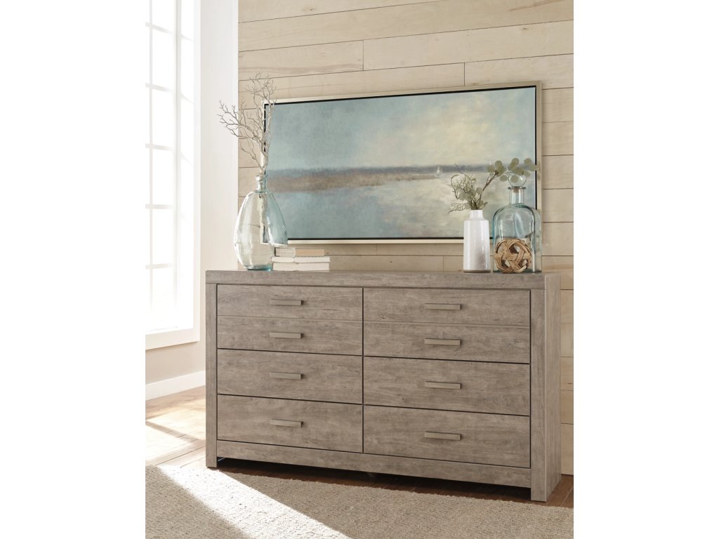 Culverbach Queen Panel Bed and Dresser - image 4