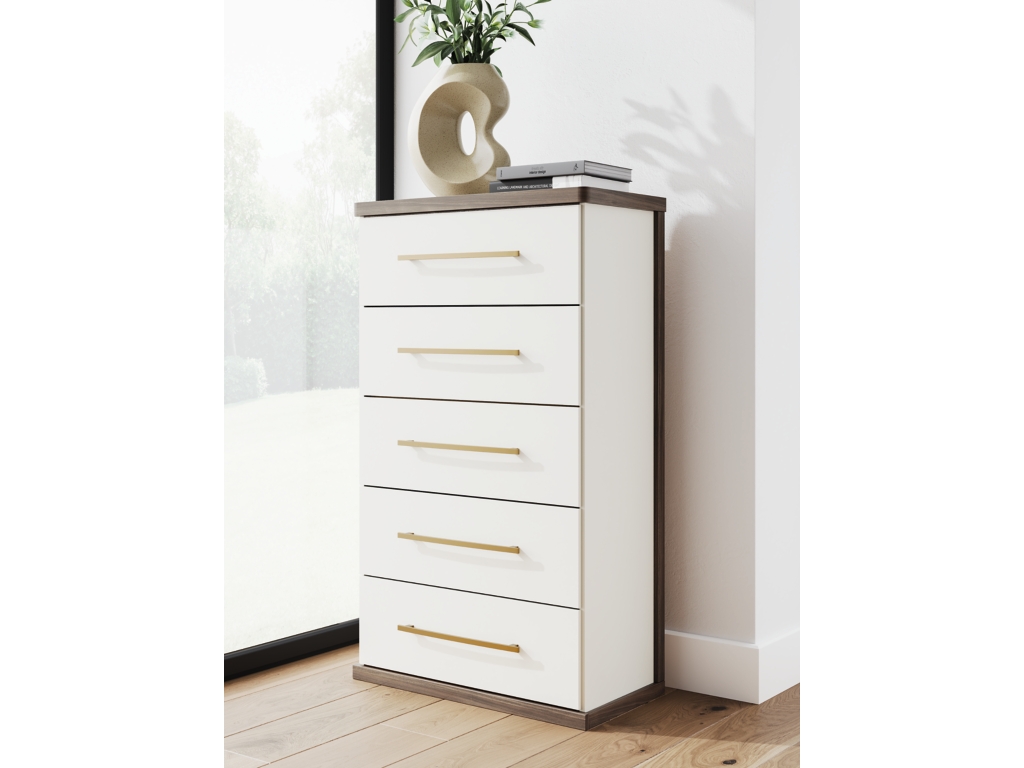 Kendanport Chest of Drawers - image 1