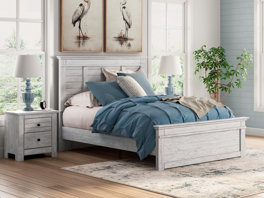 Makidern Queen Panel Bed - image 1