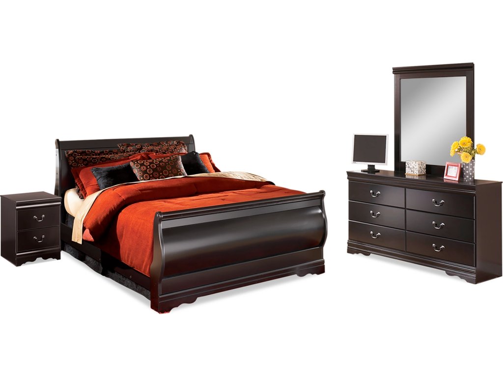 Huey Vineyard Queen Bed with Mirrored Dresser and Nightstand - main image