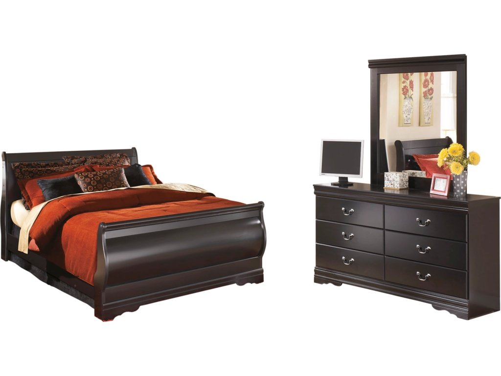 Huey Vineyard Queen Sleigh Bed with Dresser and Mirror - main image