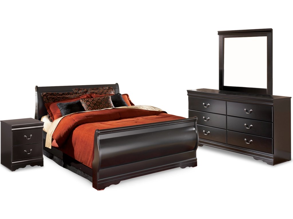 Huey Vineyard Full Sleigh Bed, Dresser, Mirror and Nightstand - main image