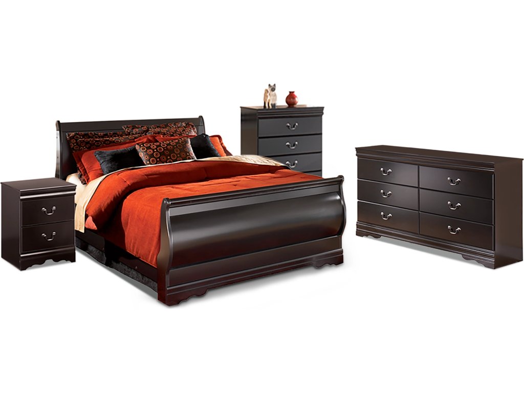 Huey Vineyard Queen Sleigh Bed, Dresser, Chest and Nightstand - main image