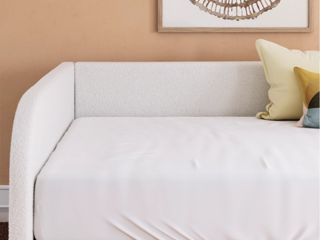 Arloster Full Upholstered Day Bed, Dresser and Mirror - image 15