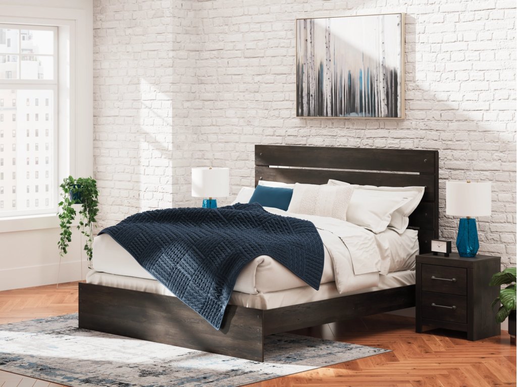 Hollivern King Panel Bed - image 1
