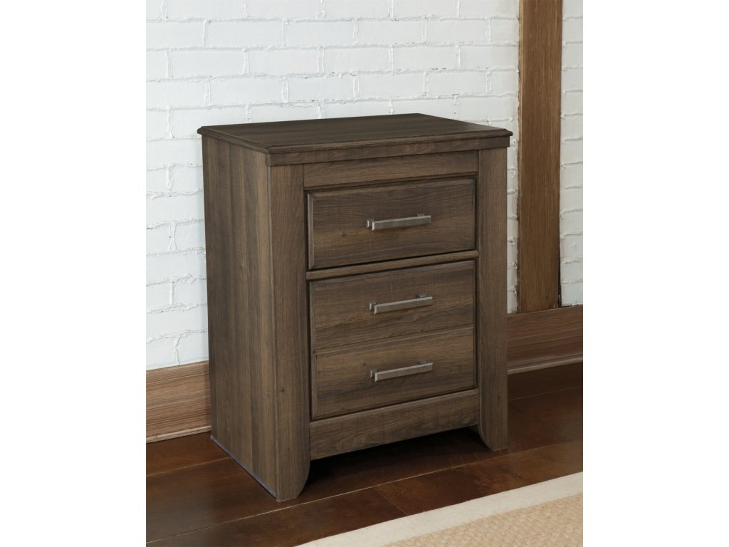 Juararo Queen Poster Bed, 2 Dressers, Mirror and 2 Nightstands - image 17
