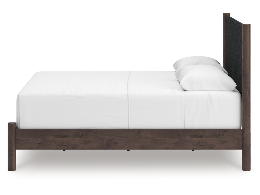 Pamytta Queen Upholstered Panel Bed, Dresser and Mirror - image 12