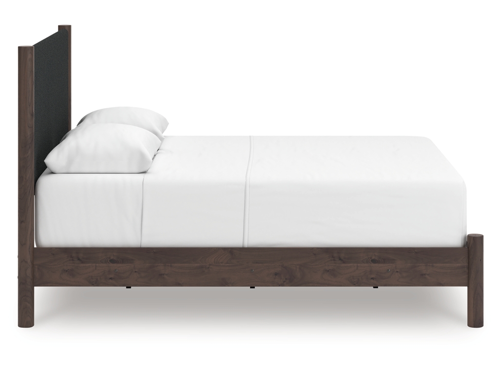 Pamytta Queen Upholstered Panel Bed, Dresser and Mirror - image 10