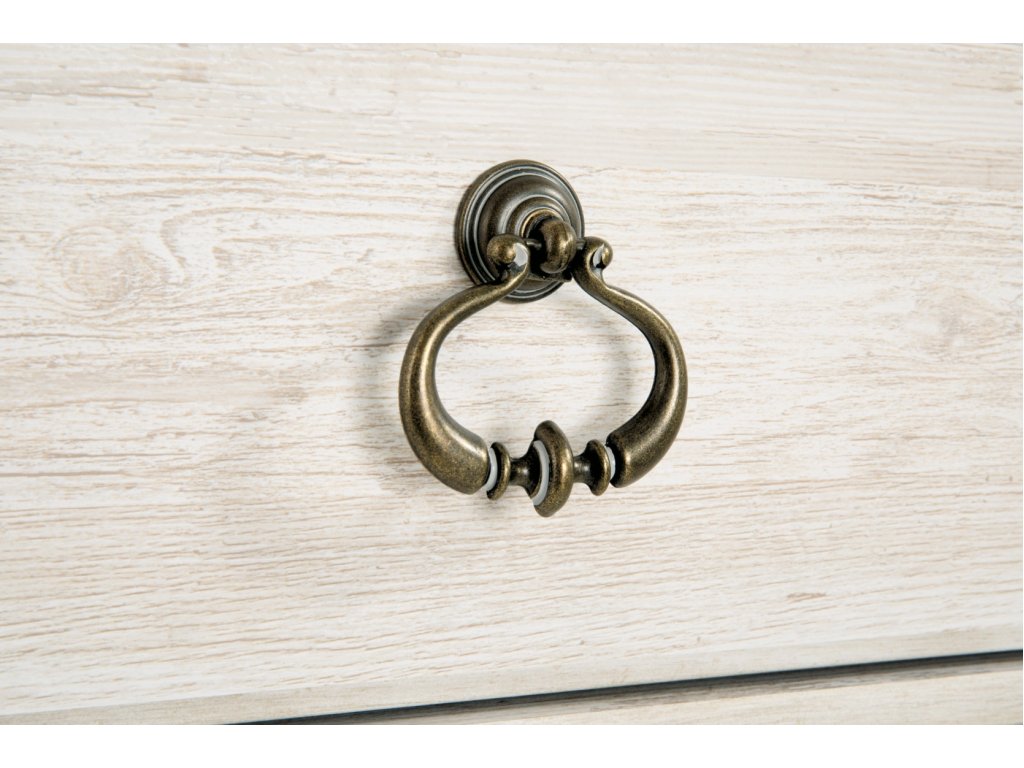 Willowton King Sleigh Bed, Dresser, Mirror and Chest - image 8