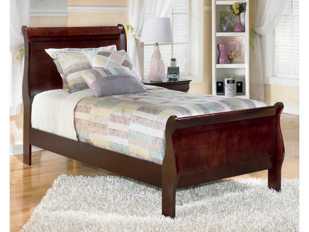 Alisdair Twin Sleigh Bed, Dresser, Mirror, Chest and Nightstand - image 15