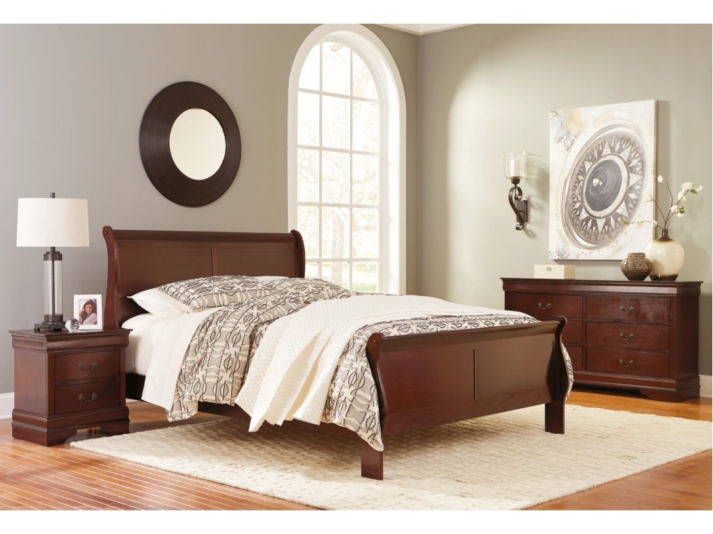 Alisdair Queen Sleigh Bed, Dresser, Mirror, and Chest - image 4