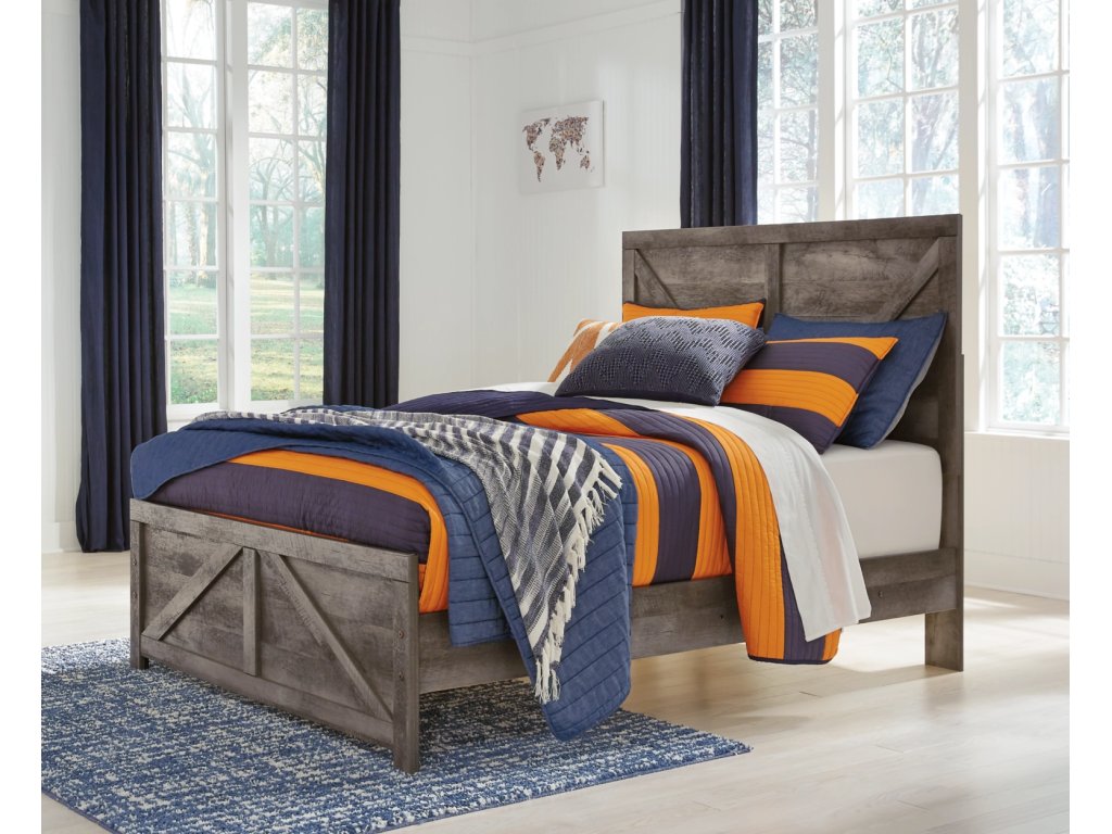 Wynnlow Full Crossbuck Panel Bed, Dresser and Mirror - image 9