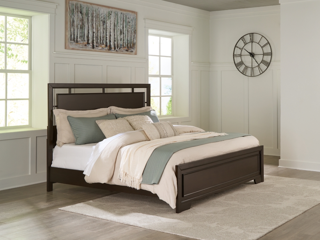 Covetown King Panel Bed - image 1