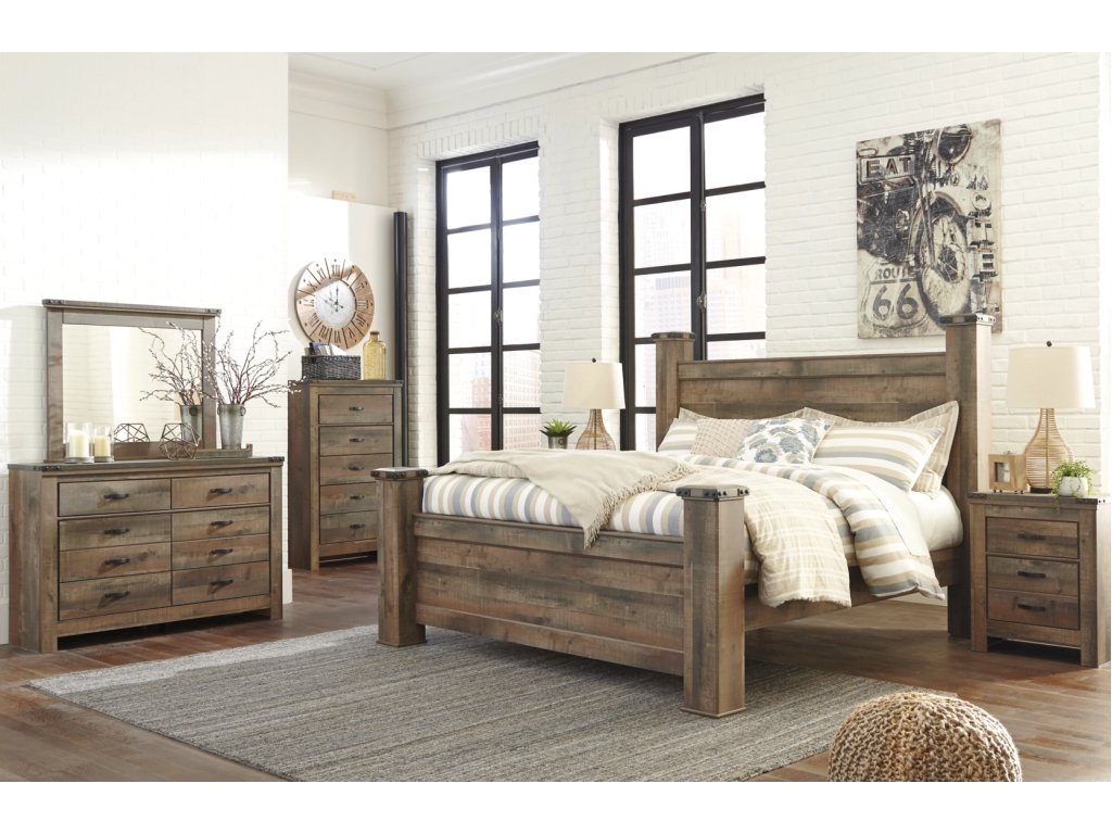 Trinell King Poster Bed - image 2