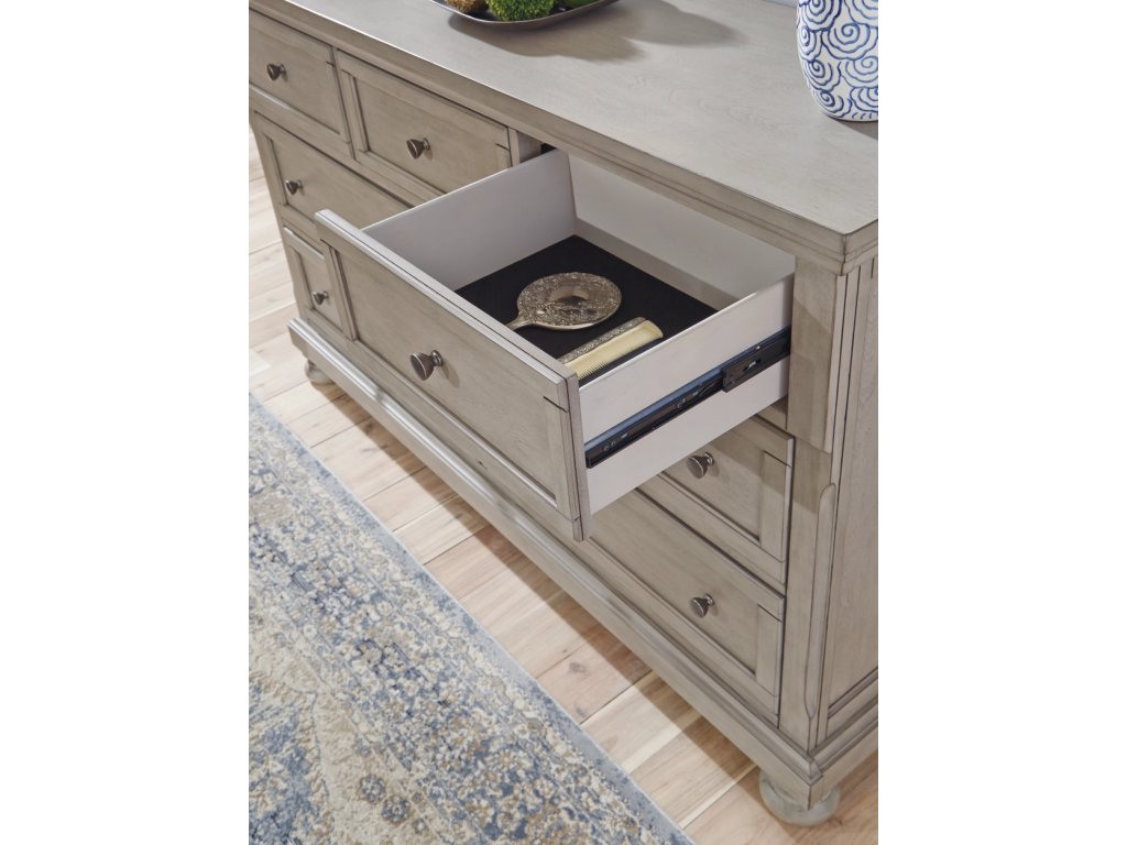 Lettner Dresser - image 3