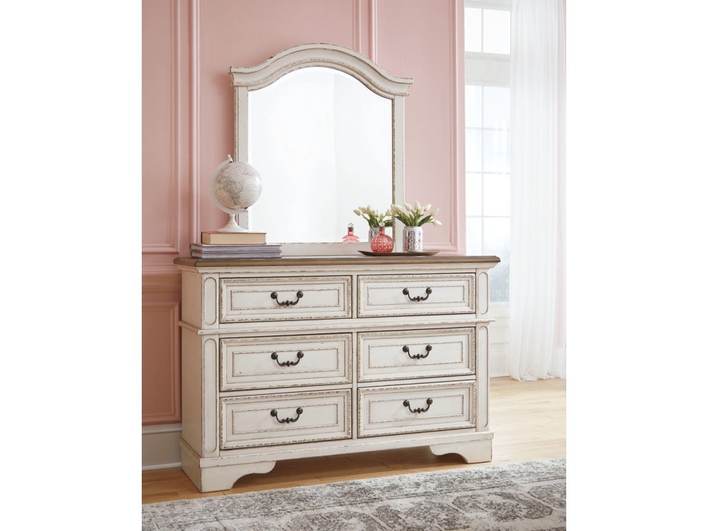 Realyn Full Panel Bed, Dresser and Mirror - image 7