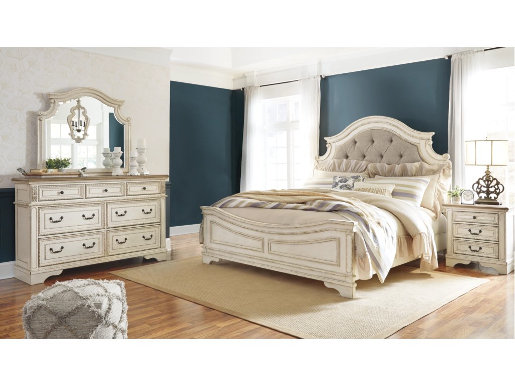 Realyn Queen Bed with Mirrored Dresser and Nightstand - image 12