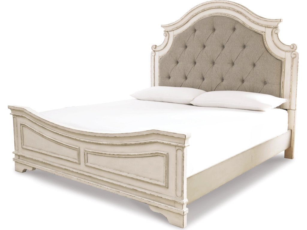 Realyn King Panel Bed, Dresser and 2 Nightstands - image 5