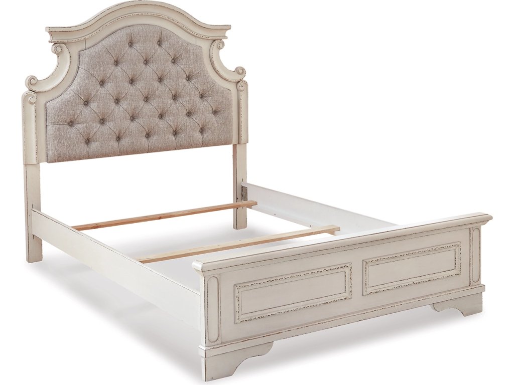 Realyn Full Panel Bed, Dresser and Mirror - image 4