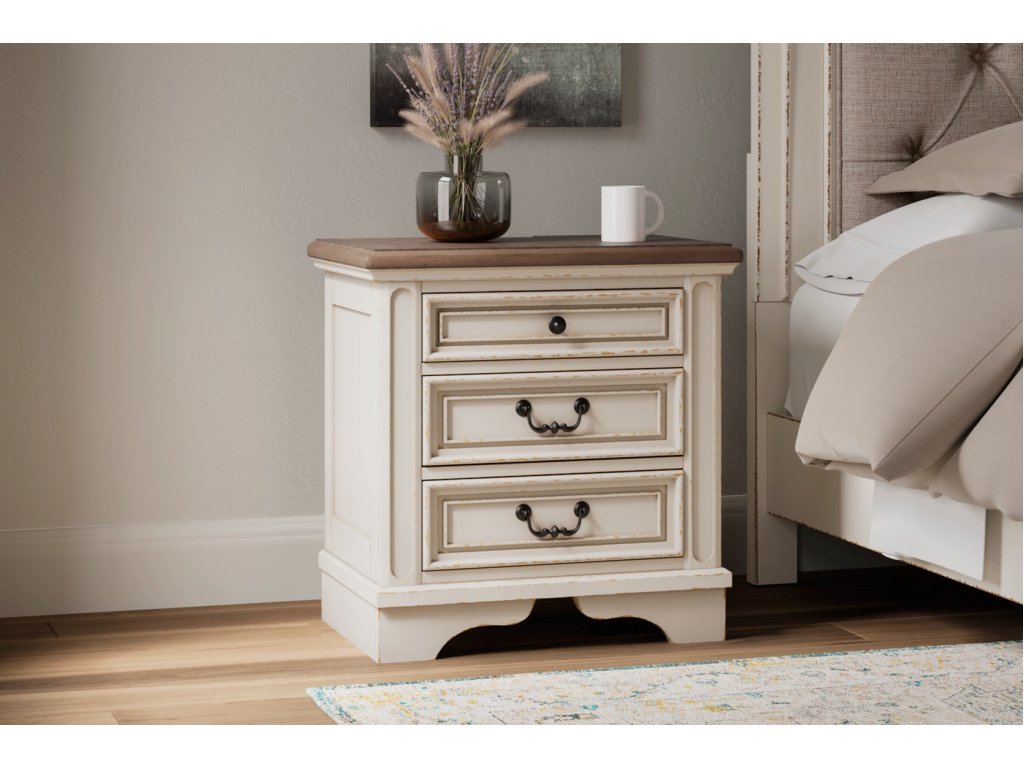 Realyn Queen Upholstered Panel Bed and 2 Nightstands - image 12