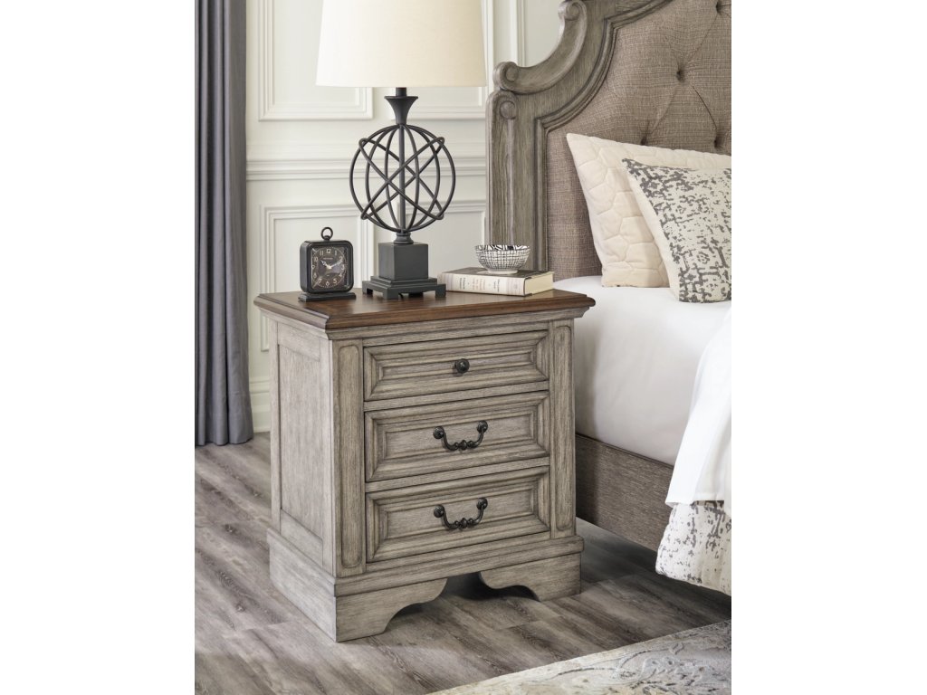 Lodenbay Queen Upholstered Panel Bed, Dresser, Mirror, Chest and Nightstand - image 28