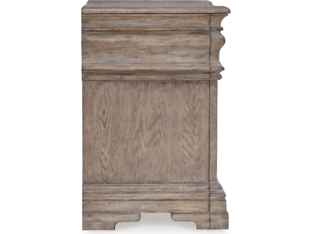 Blairhurst Queen Panel Bed, Dresser, Mirror and 2 Nightstands - image 7
