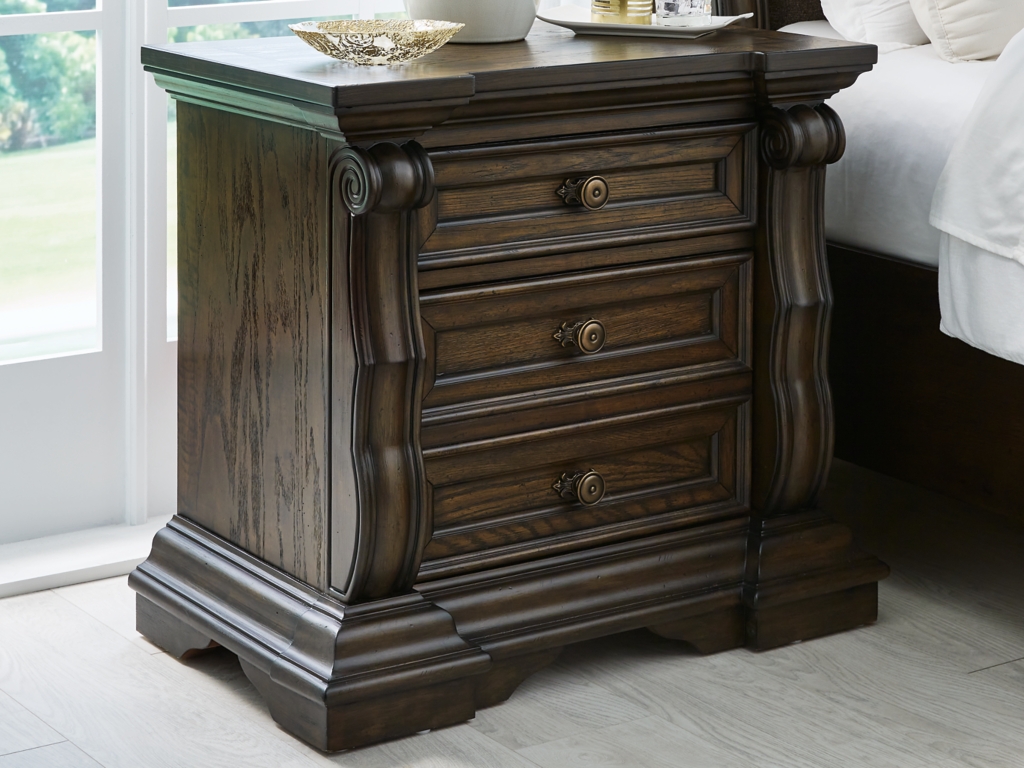 Maylee Queen Panel Bed, Dresser, Mirror, Chest and 2 Nightstands - image 18