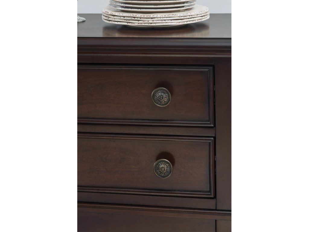 Lavinton Dining Server - image 7
