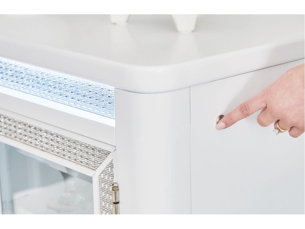 Chalanna Dining Server - image 8