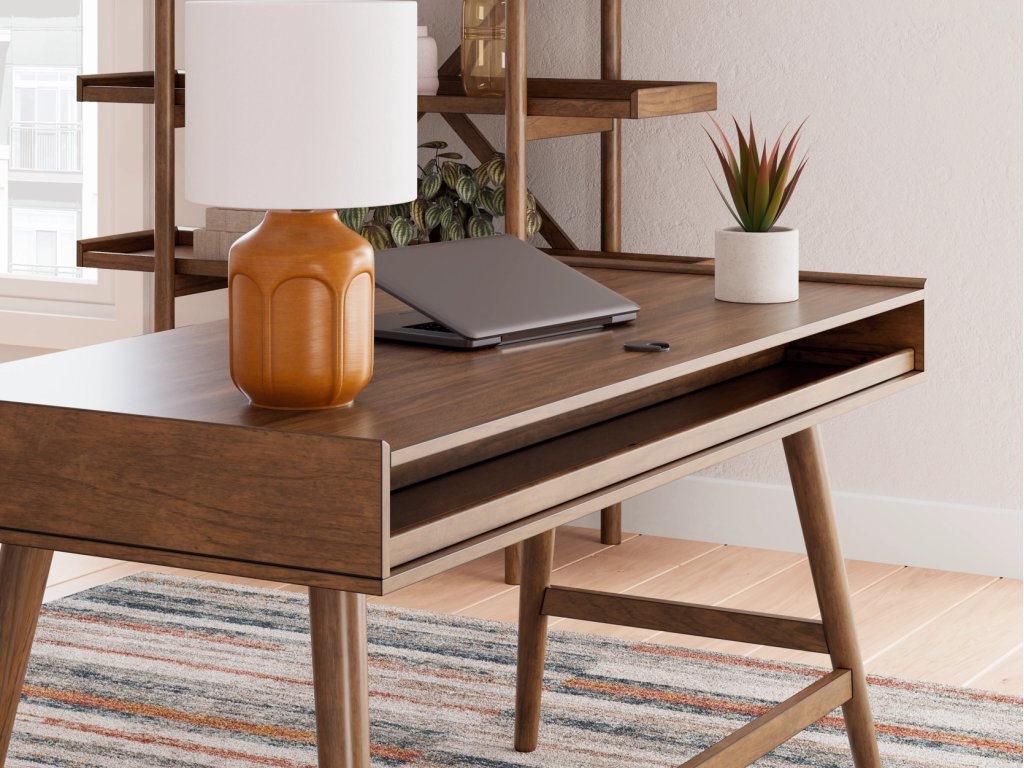 Lyncott 60" Home Office Desk - image 10