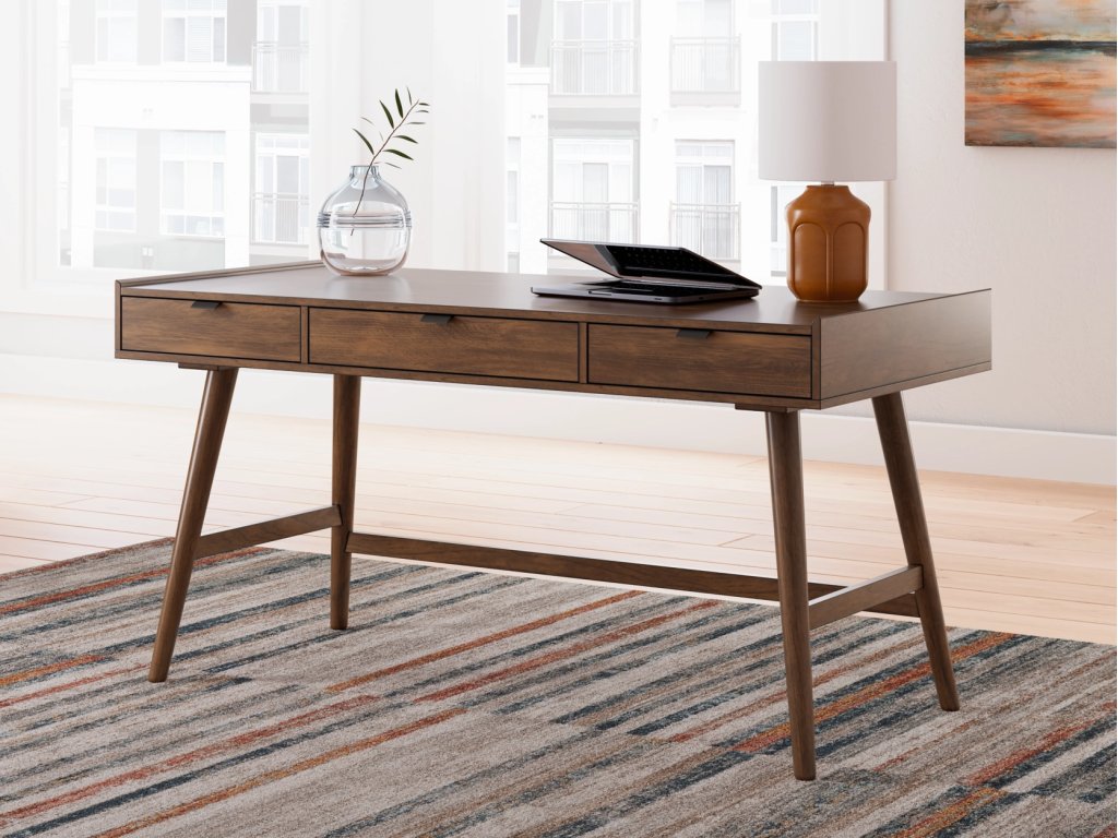 Lyncott 60" Home Office Desk - image 1