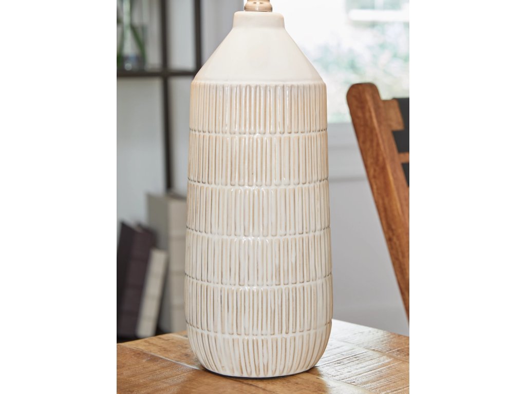 Willport Table Lamp (Set of 2) - image 3
