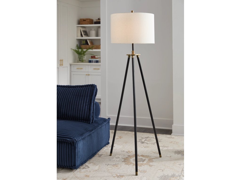 Cashner Floor Lamp - image 1
