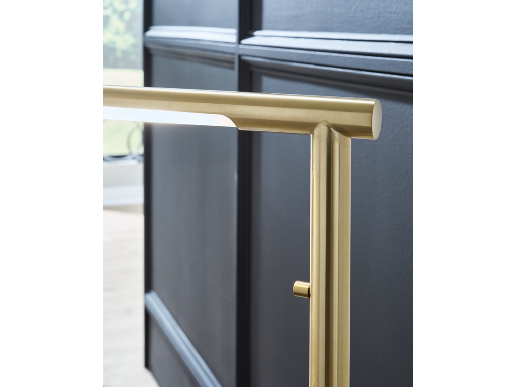 Santiford Floor Lamp - image 3
