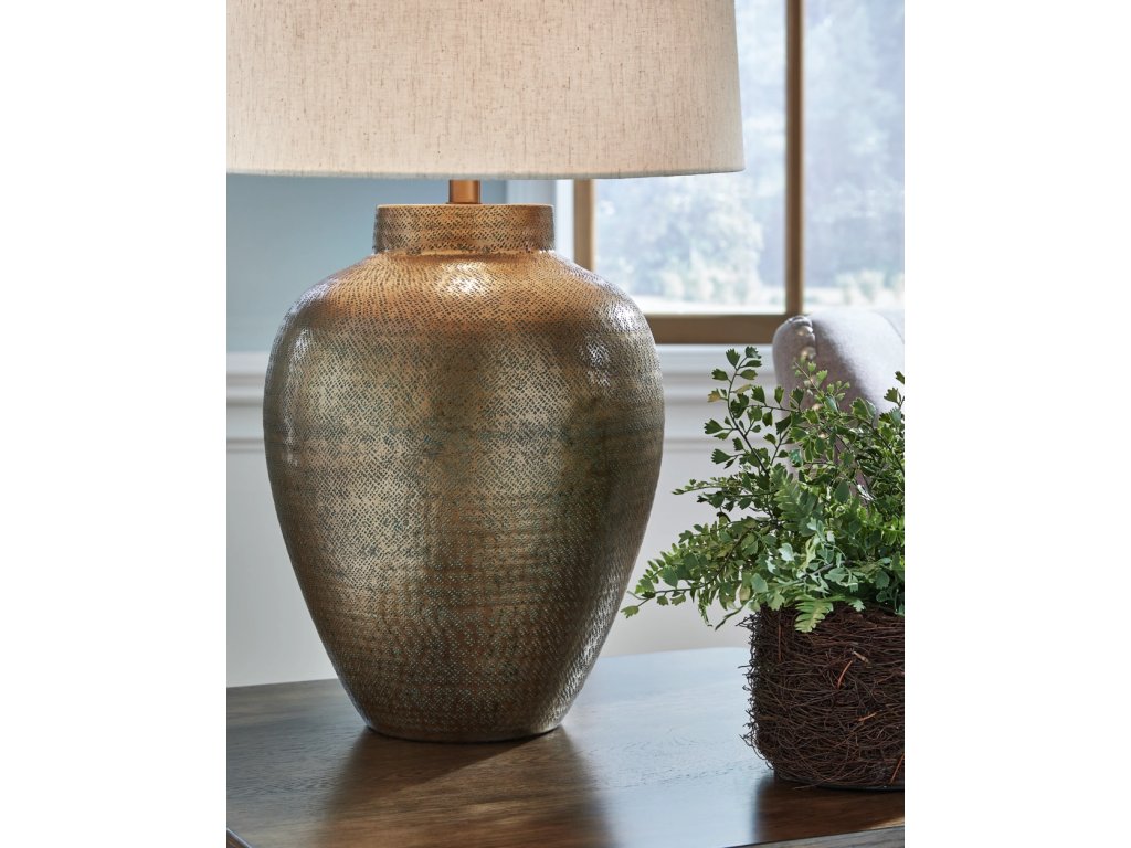 Madney 2-Piece Lamp Set - image 4