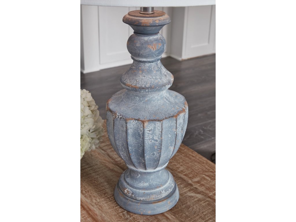 Cylerick Table Lamp - image 3