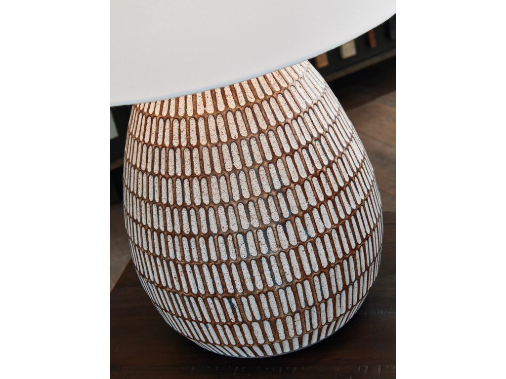 Darrich 2-Piece Lamp Set - image 4