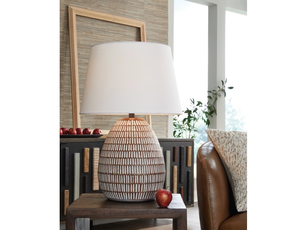 Darrich 2-Piece Lamp Set - main image
