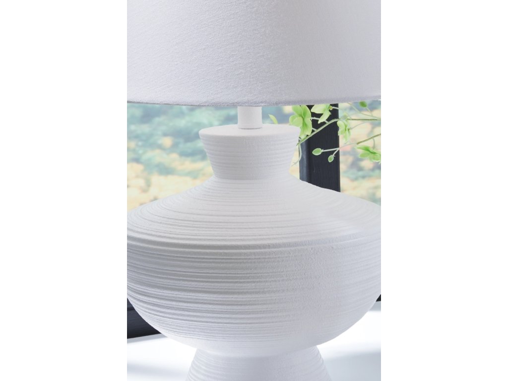 Harelwood Table Lamp - image 2