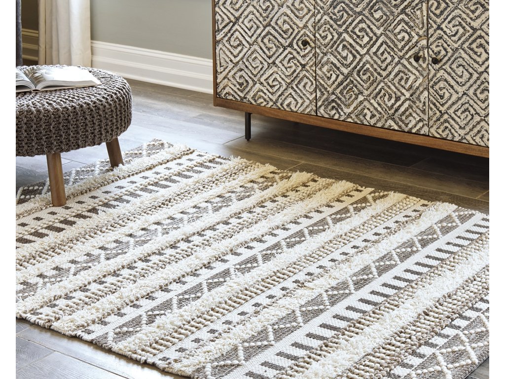 Karalee 5' x 7' Rug - image 1