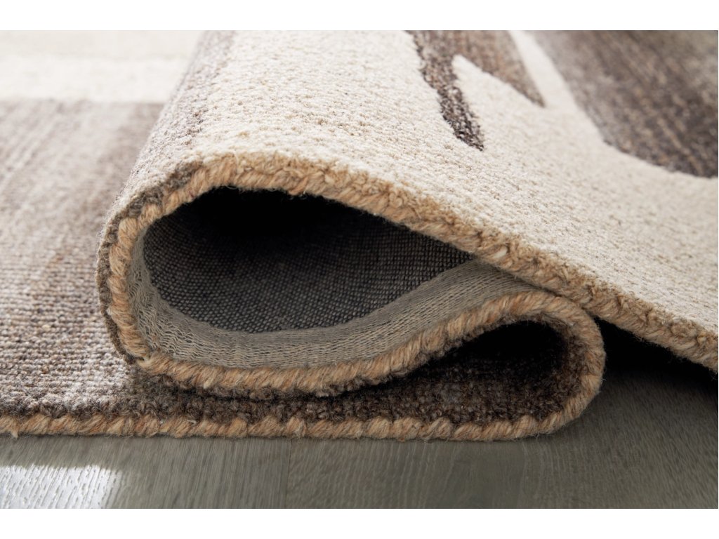 Kencher 10' x 14' Rug - image 3