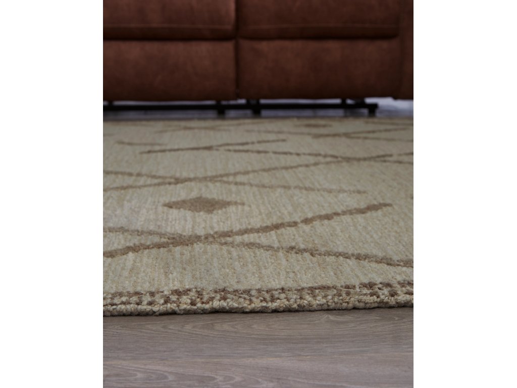 Guyford 8' x 10' Rug - image 2