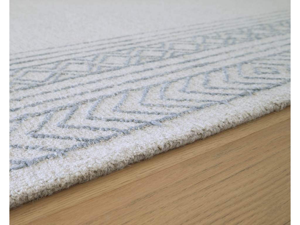 Azelhurst 5' x 7' Area Rug - image 2