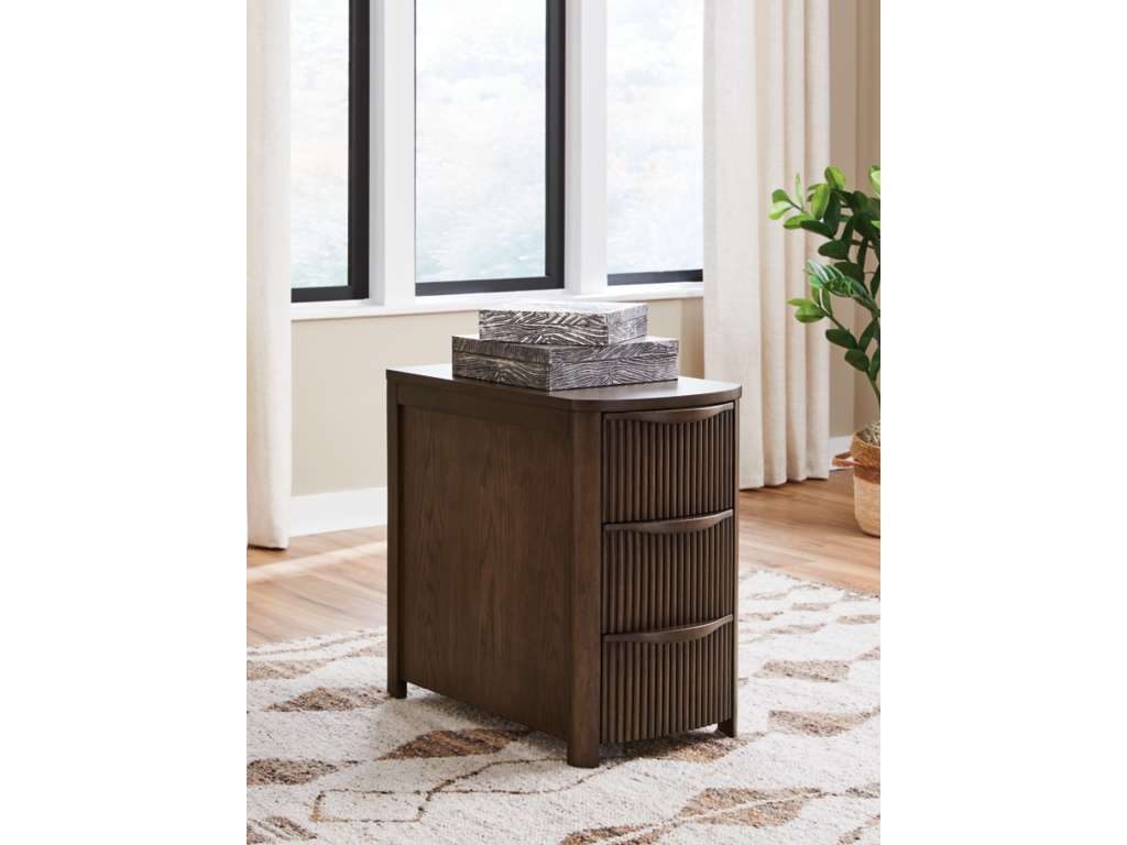 Camdill Chairside End Table - image 1