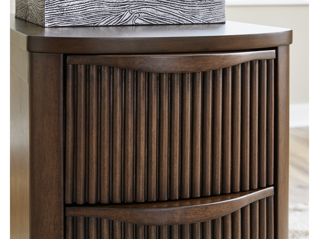 Camdill Chairside End Table - image 6