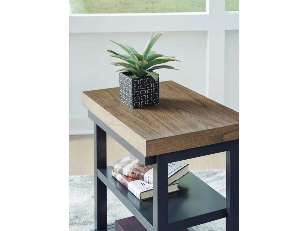 Landocken Table (Set of 3) - image 14
