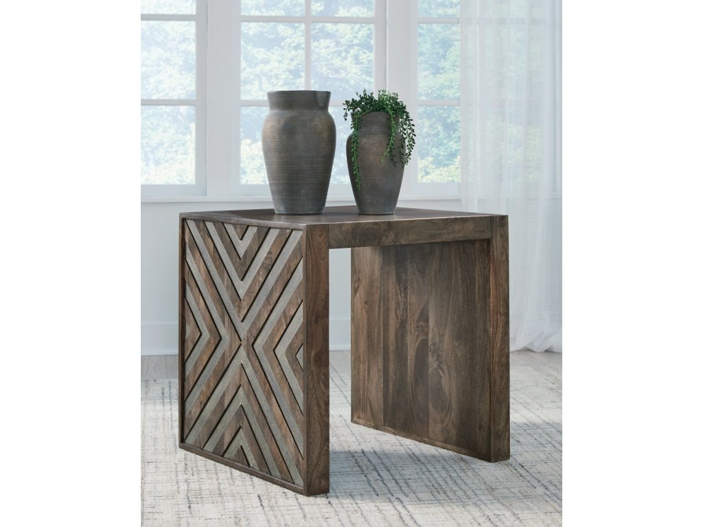 Dreggan End Table - image 1