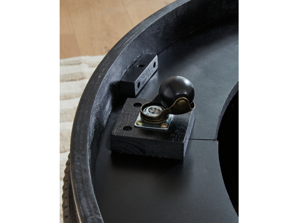 Hadonna Coffee Table - image 4