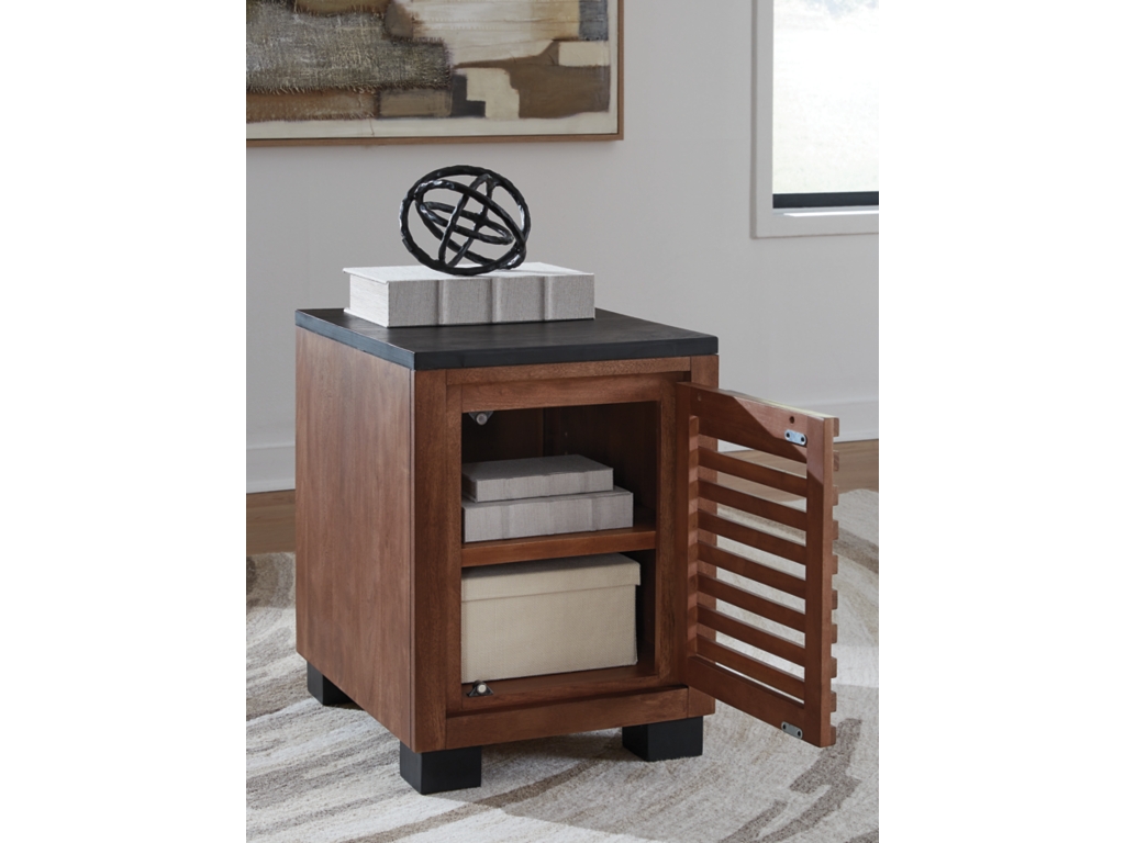 Kallari Chairside End Table - image 5
